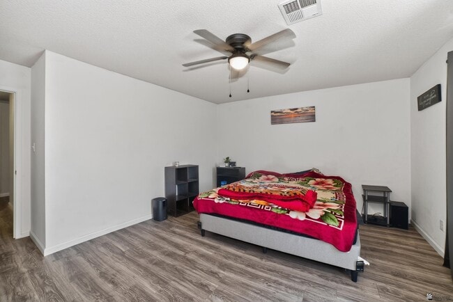 Building Photo - 4330 S Desert Willow Wy