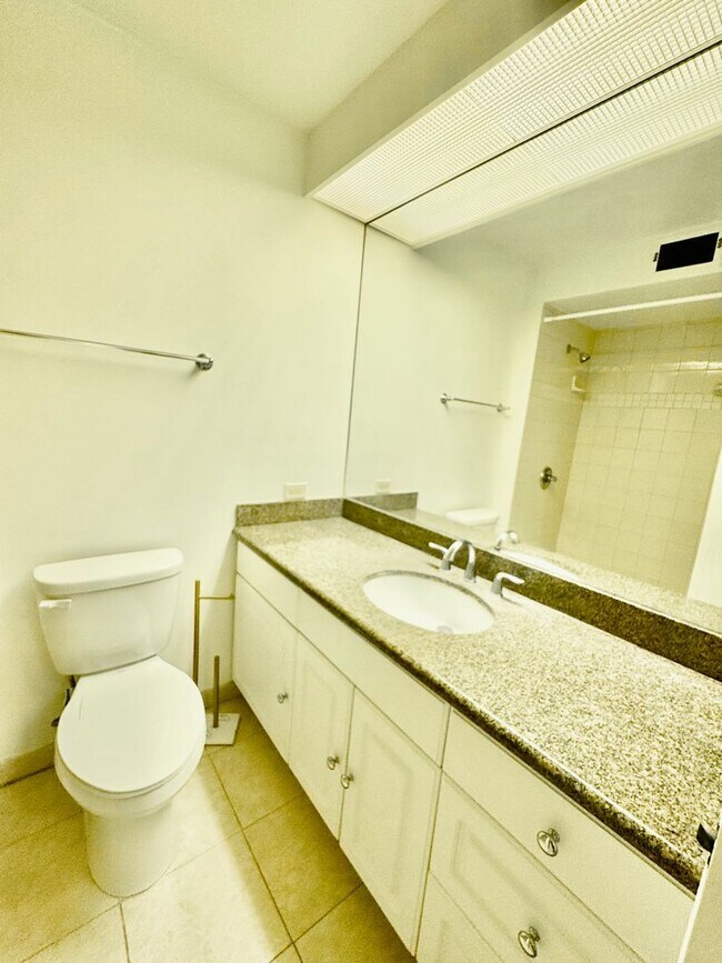 Building Photo - Available now | A 2 Bedroom, 2 Bathroom Condo with 2 assigned parking stalls at The Plaza Hawaii Kai