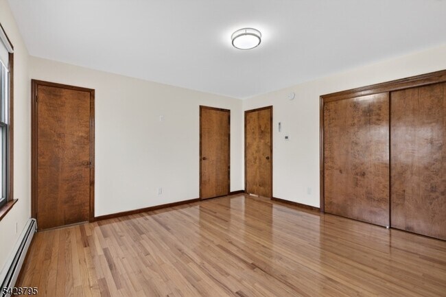 Building Photo - 97 Sipp Ave