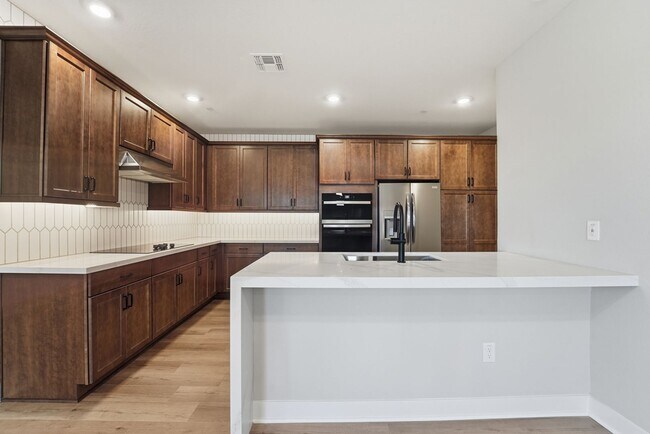 Building Photo - Brand-New 2025 Contemporary Condo | 2 Bed + 2 Bath | Prime North Phoenix Location