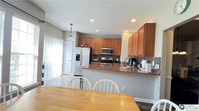 Building Photo - 8495 Putnam Ct