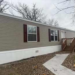 Building Photo - 21 Arbor St