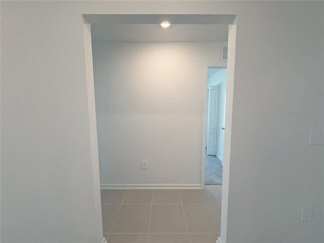 Building Photo - 2362 McKinley Dr