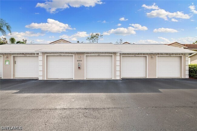Building Photo - 6900 Dennis Cir