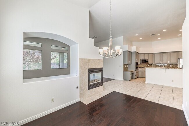 Building Photo - 1393 Romanesca Dr