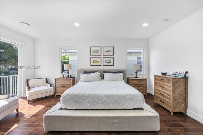 Building Photo - 10470 NW 69th Terrace