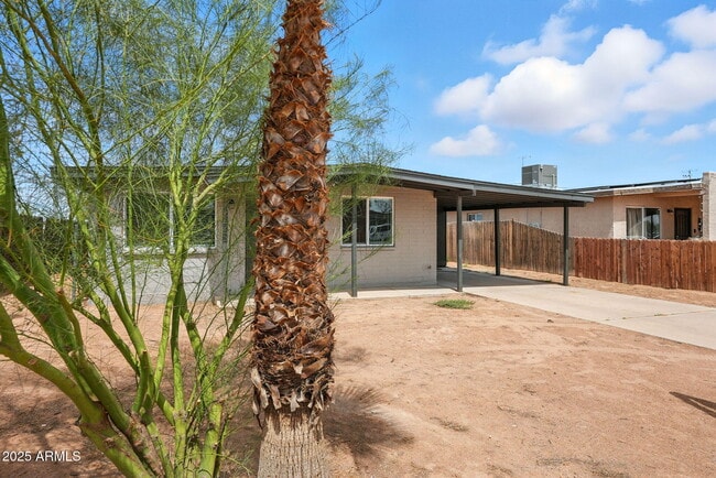 Primary Photo - 130 W Harding Ave
