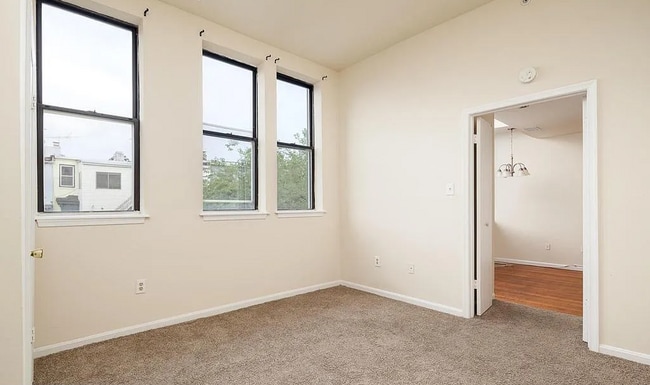 Building Photo - 1714 Park Ave