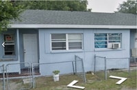 Building Photo - Avenue Q 1/2 (B)