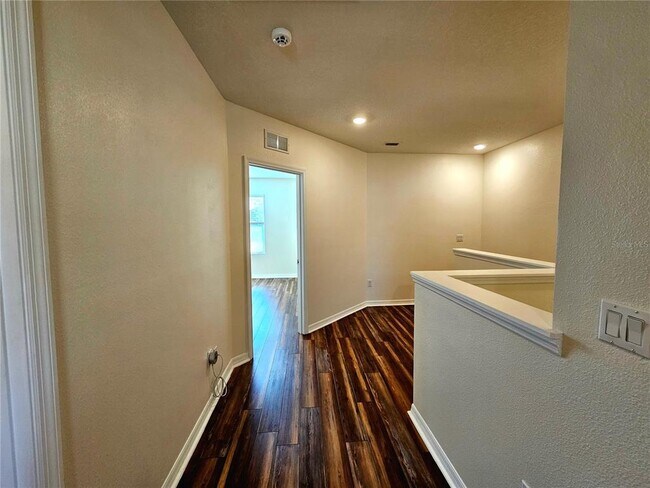 Building Photo - 9022 Wildflower Ln