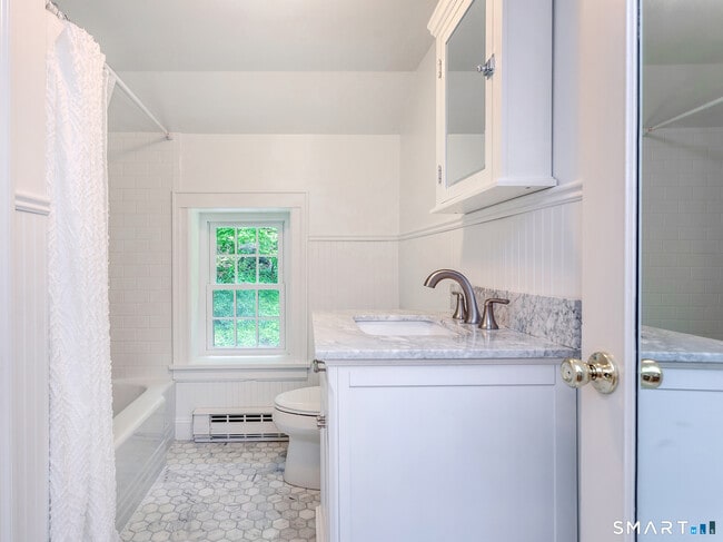 Building Photo - 61 Curtiss Rd