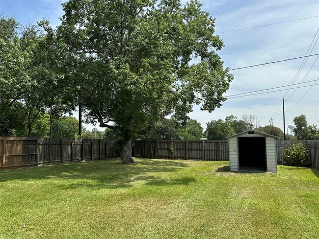 Building Photo - 121 BROWNELL