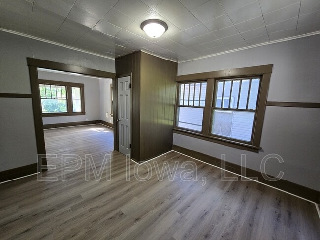 Building Photo - 506 Fowler St