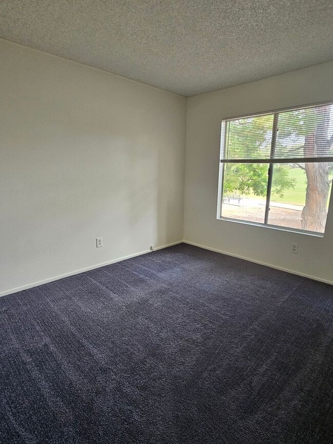 Building Photo - Beautiful 2-Story Home in Rancho Cucamonga!