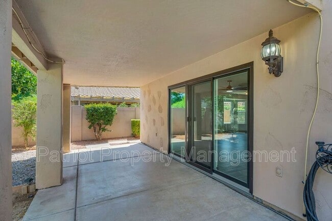 Building Photo - 1575 S Pennington Dr