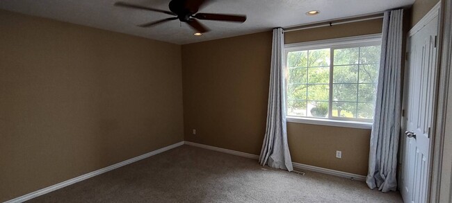 Building Photo - Quaint Home in Eagle Mountain w 2 car garage!
