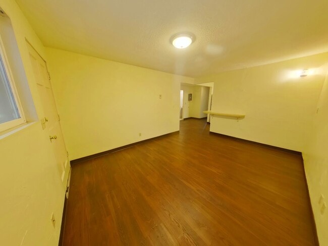 Building Photo - 1747 Hilyard St