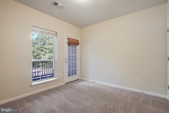 Building Photo - 4561 Strutfield Ln