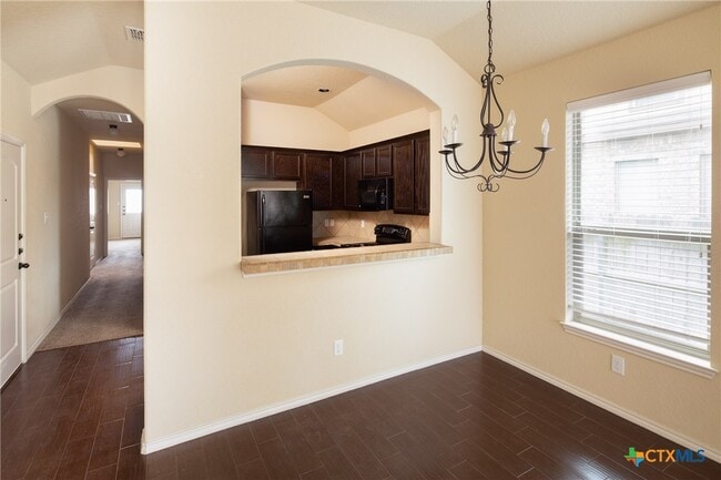 Building Photo - 514 Creekside Cir