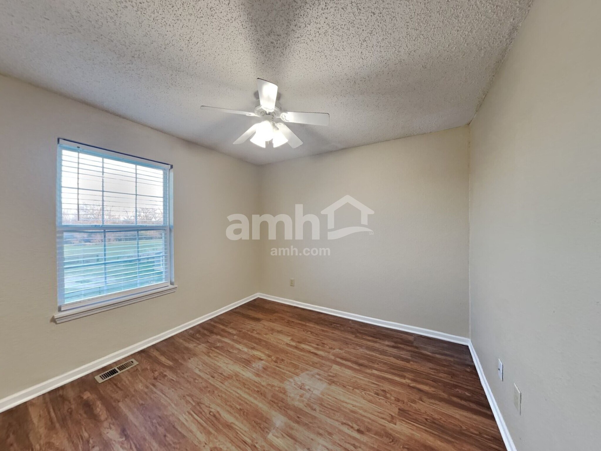 Building Photo - 7411 Cordova Dr