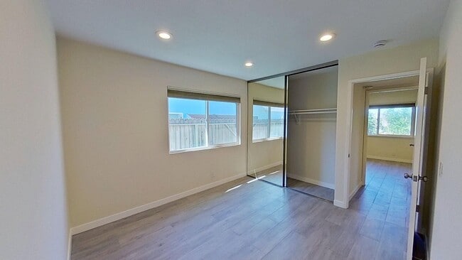 Building Photo - 25621 Califia Dr