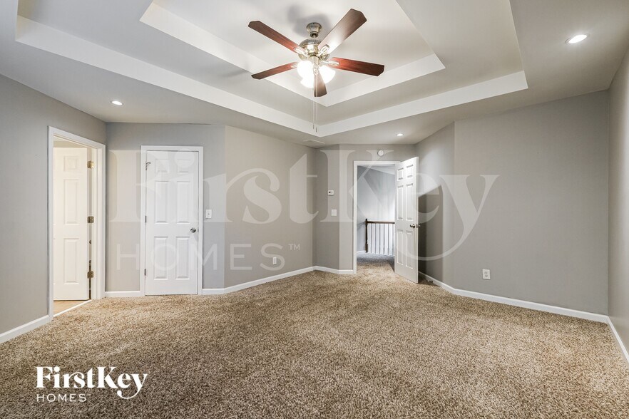 Building Photo - 1520 Maplewood Ct