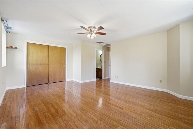 Building Photo - 30 Conant St