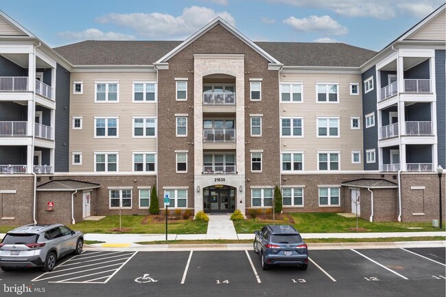 Building Photo - 21630 Hawksbill High Cir