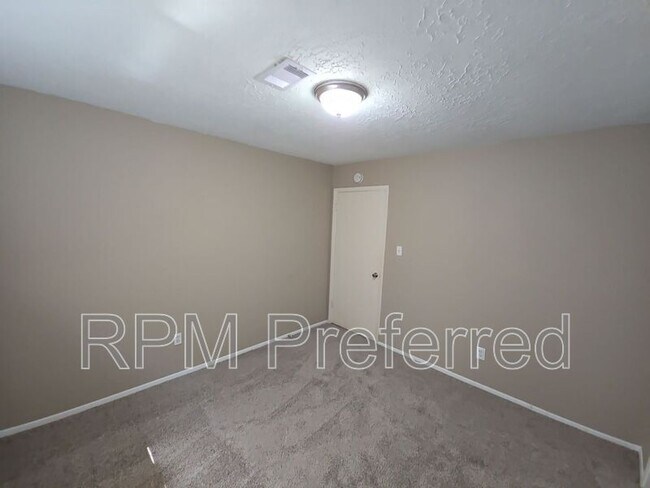 Building Photo - 23207 Pine Post Ln