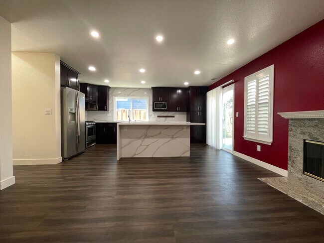 Building Photo - Fremont: Updated 4 Bedroom, 3 Bathroom, 2 Car Garage