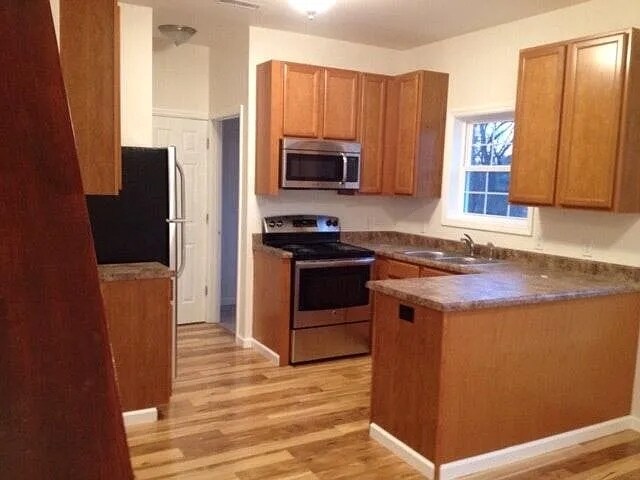 Building Photo - 369 W Sand Lake Rd