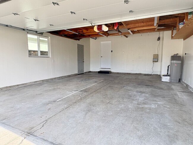 Building Photo - Welcome Home to Your Next Chapter in Almaden Valley