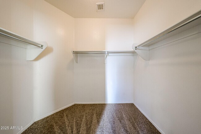 Building Photo - 45449 Alamendras St