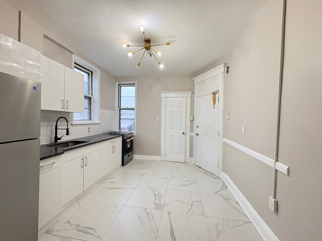 293 Griffith St 6 - 295 Griffith St