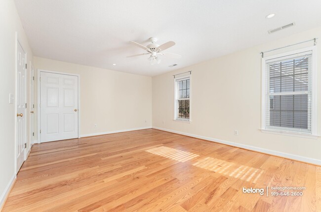 Building Photo - 4332 Southern Oak Dr