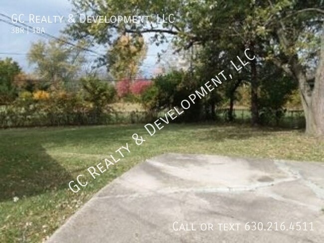 Building Photo - ***PARK FOREST / SINGLE FAMILY HOME  / 3 B...