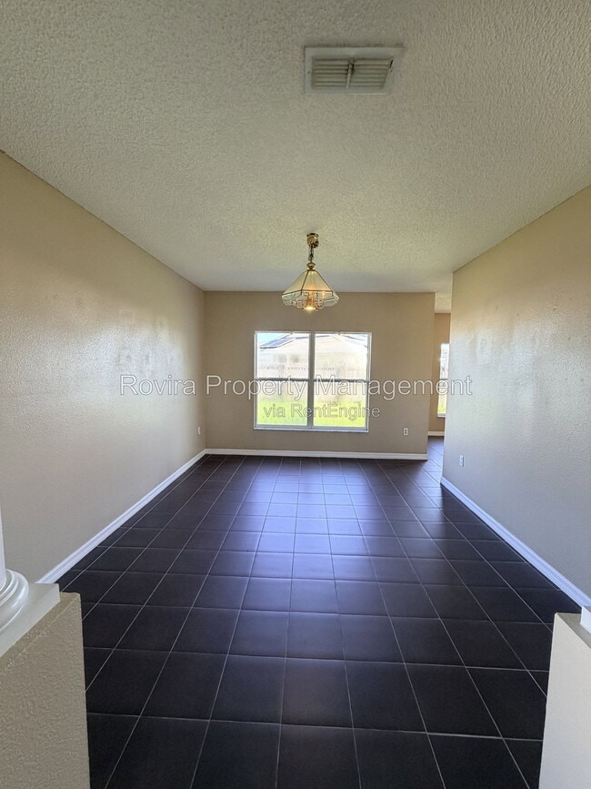 Building Photo - 2225 Rio Grande Canyon Loop