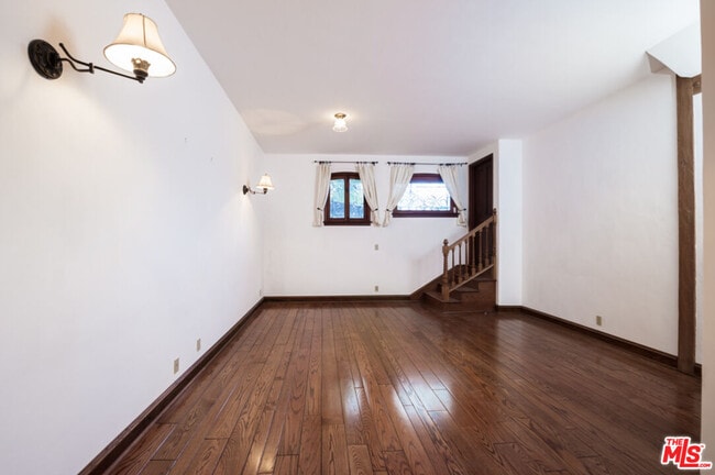 Building Photo - 10439 Seabury Ln