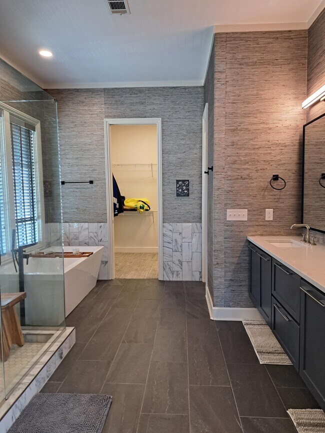 Building Photo - 7085 Fain Park Dr