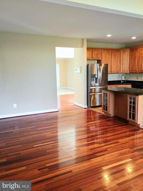 Building Photo - 1043 Hotchkiss Pl