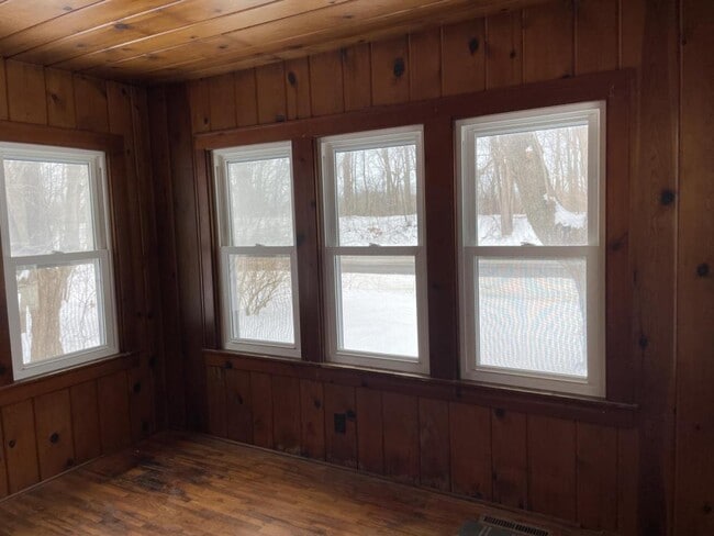 Building Photo - 7927 Red Arrow Hwy