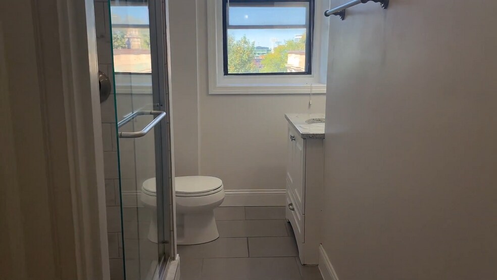 Building Photo - 81 Westland Ave