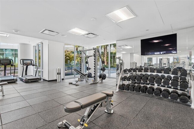 Building Photo - 400 Central Ave