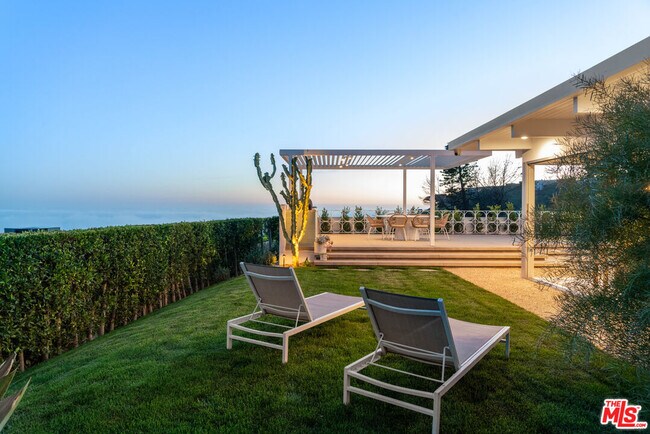 Building Photo - 1227 Tellem Dr