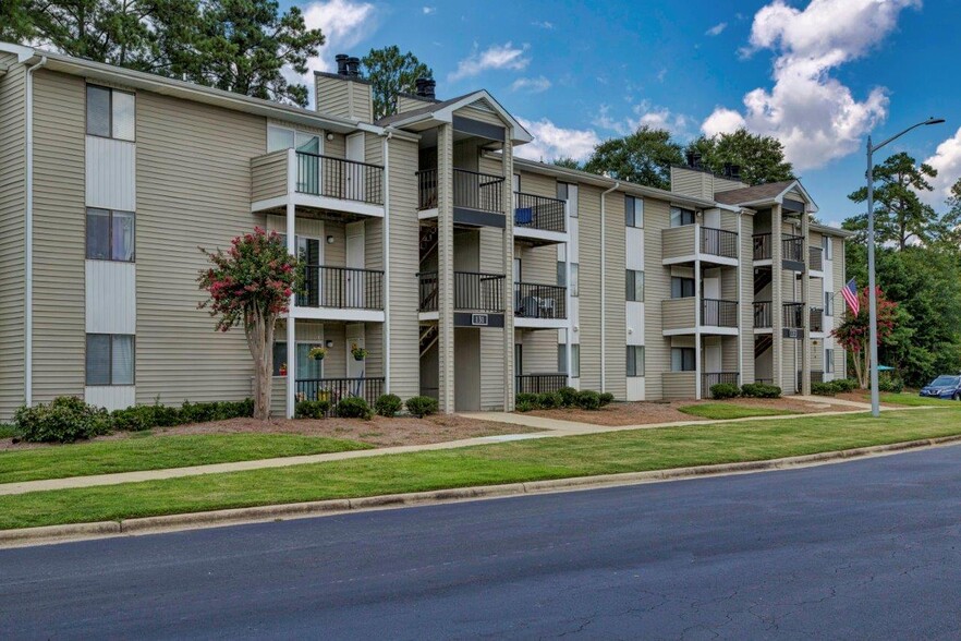 Primary Photo - Morganton Place Apartment Homes