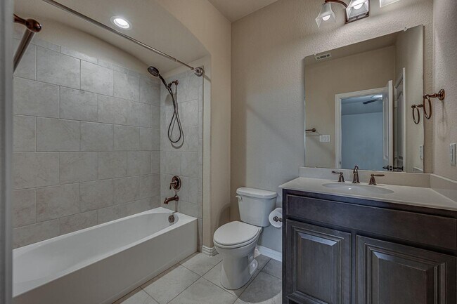 Building Photo - 438 Brookdale Dr