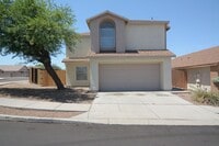 Building Photo - Remodeled 3 Bedroom 2.5 Bath House! West T...
