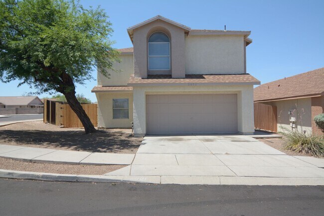 Primary Photo - Remodeled 3 Bedroom 2.5 Bath House! West T...