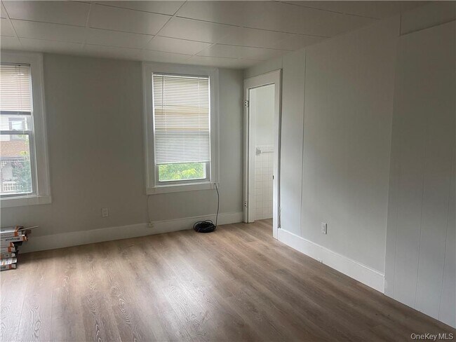 Building Photo - 8 Mansion St