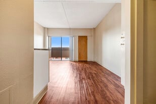 Building Photo - Madison Tower (55+)